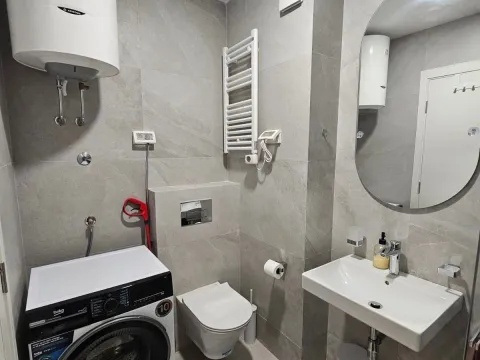 Izdavanje, dvosoban stan, 73m², Central Point, Podgorica - image 11