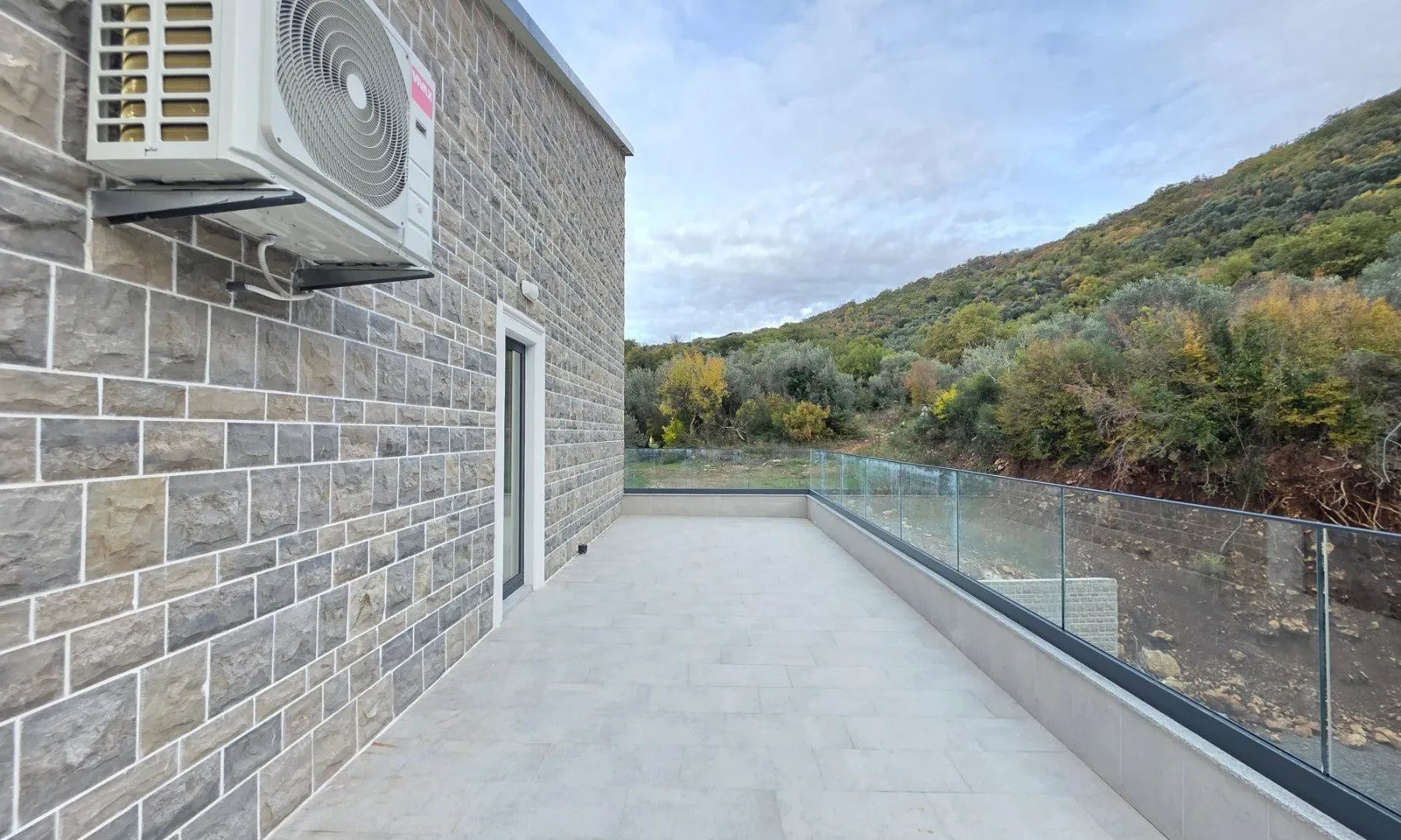 Prodaja, dvosoban stan, 162m², Kamenovo, Budva