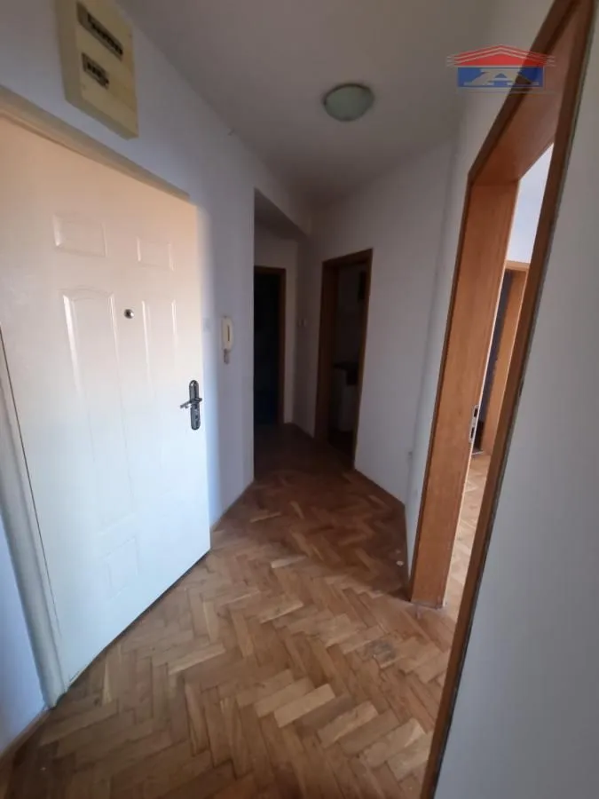 Izdavanje, dvosoban stan, 41m², Železnička Stanica, Novi Sad Sve Podlokacije