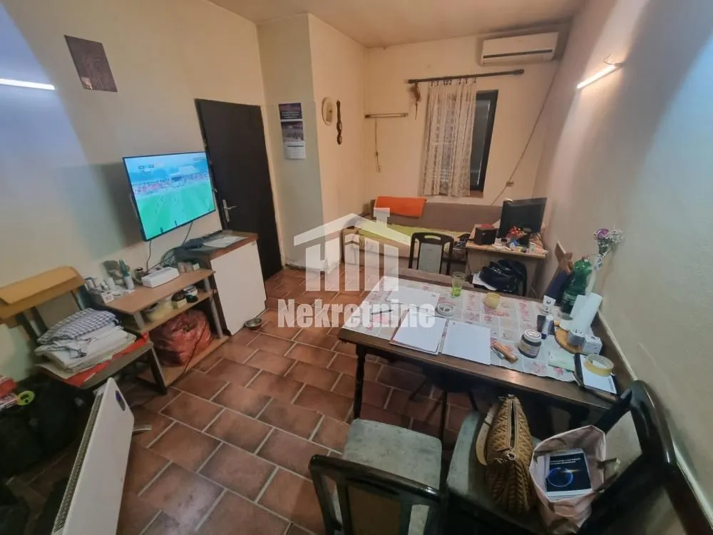 Prodaja, trosoban stan, 20m², Zemun Sve Podlokacije, Beograd