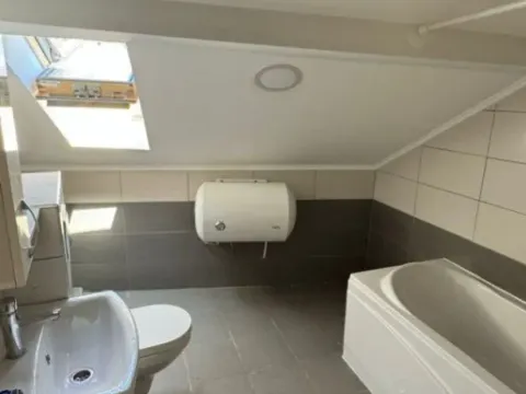 Sale, one bedroom apartment, 58m², Bečići, Budva - image 2