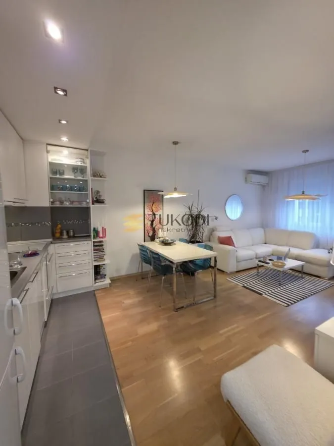Prodaja, trosoban stan, 57m², Podbara, Novi Sad Sve Podlokacije