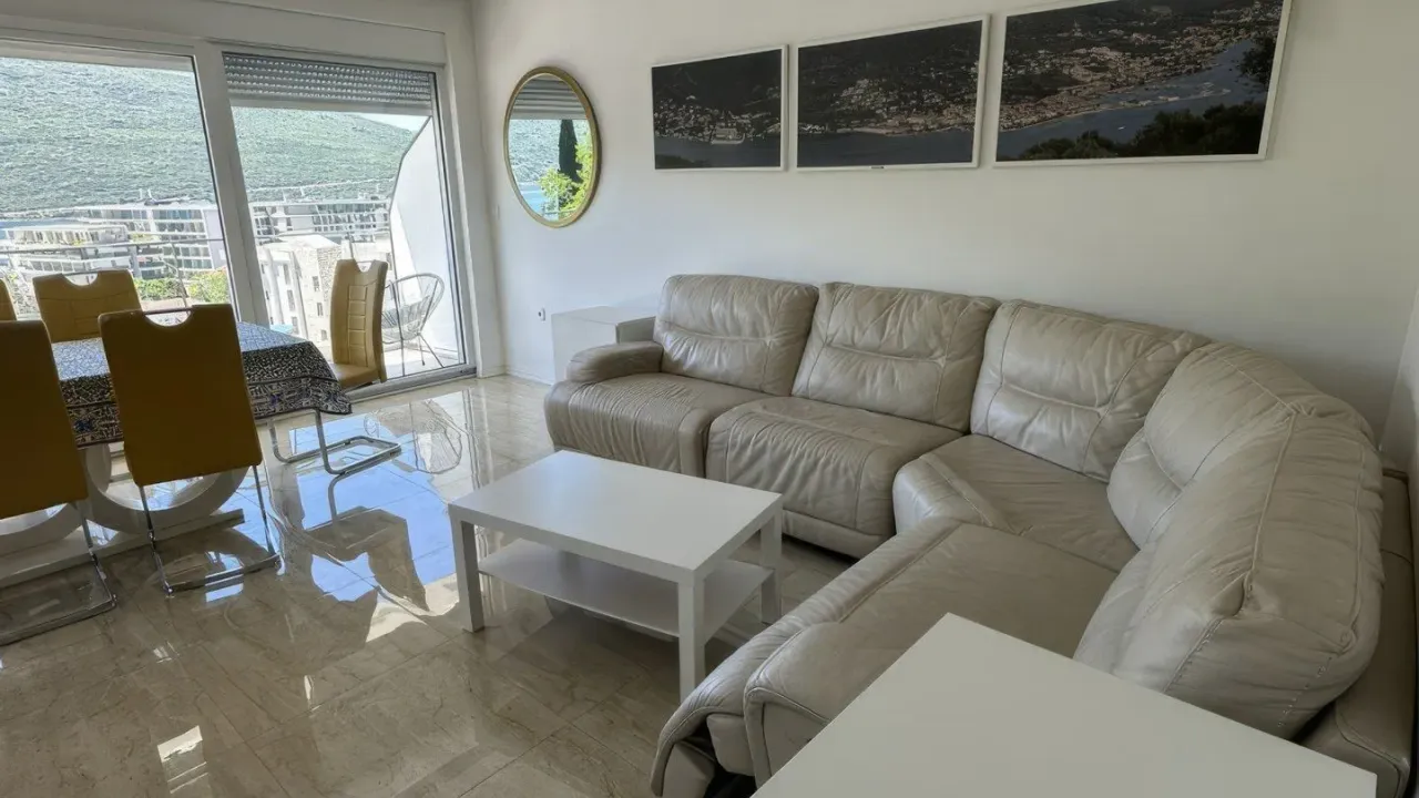 Izdavanje, dvosoban stan, 80m², Kumbor, Herceg Novi