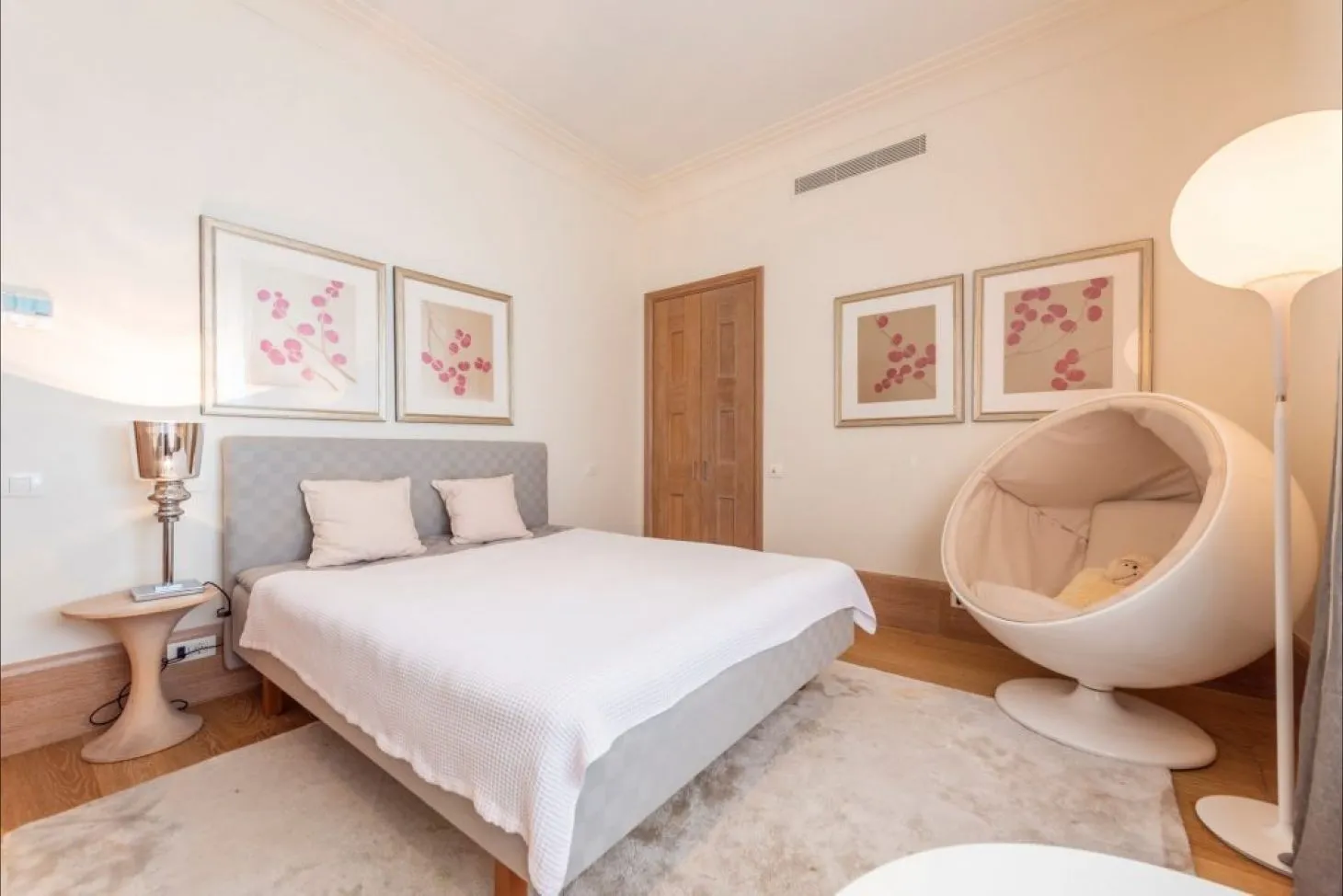 Prodaja, četvorosoban stan, 258m², Tivat, Crna Gora