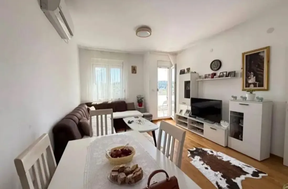 Izdavanje, jednosoban stan, 43m², City Kej, Podgorica