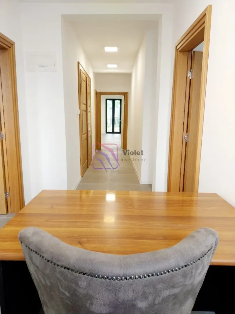 Rent, office space, 120m², Centar, Podgorica