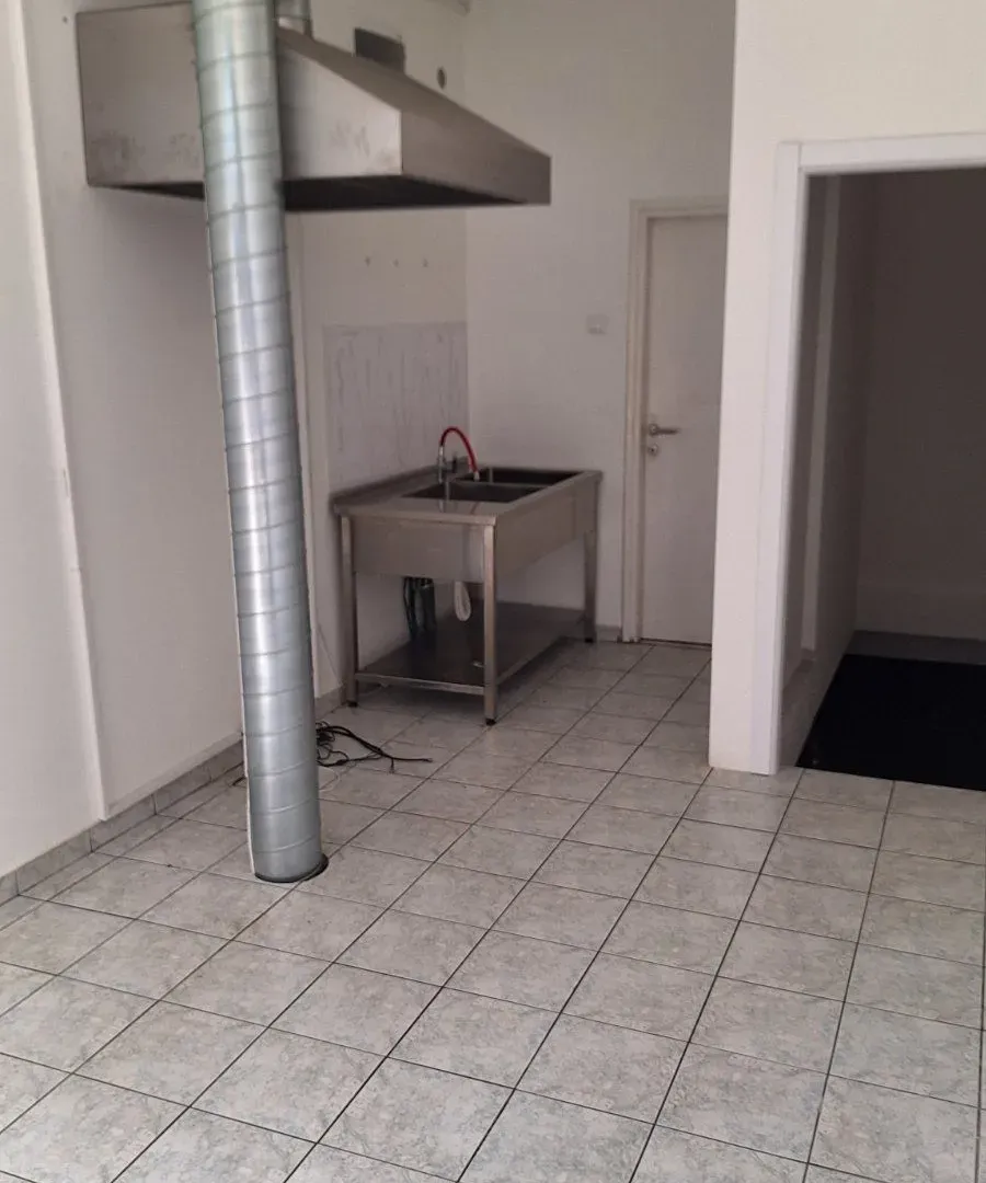 Sale, office space, 42m², Novo naselje, Novi Sad
