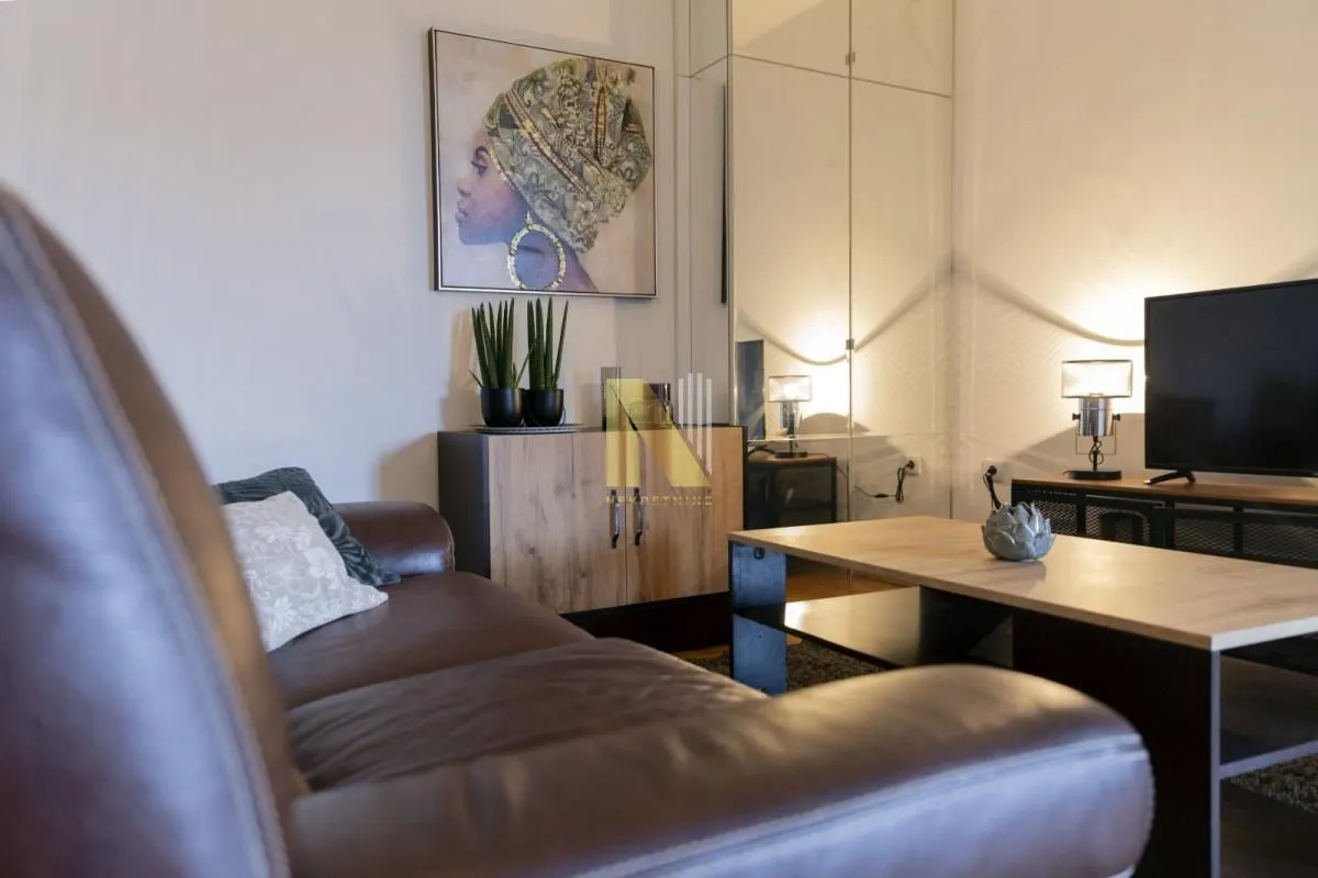 Izdavanje, dvosoban stan, 47m², Bulevar Oslobodjenja, Novi Sad Sve Podlokacije