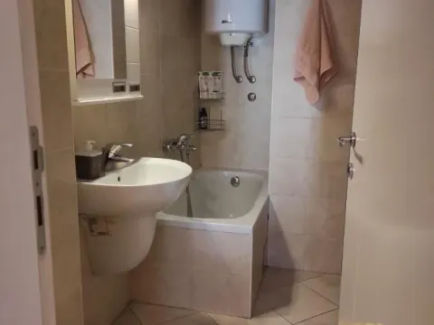 Izdavanje, trosoban stan, 80m², Lion, Zvezdara Sve Podlokacije - image 12