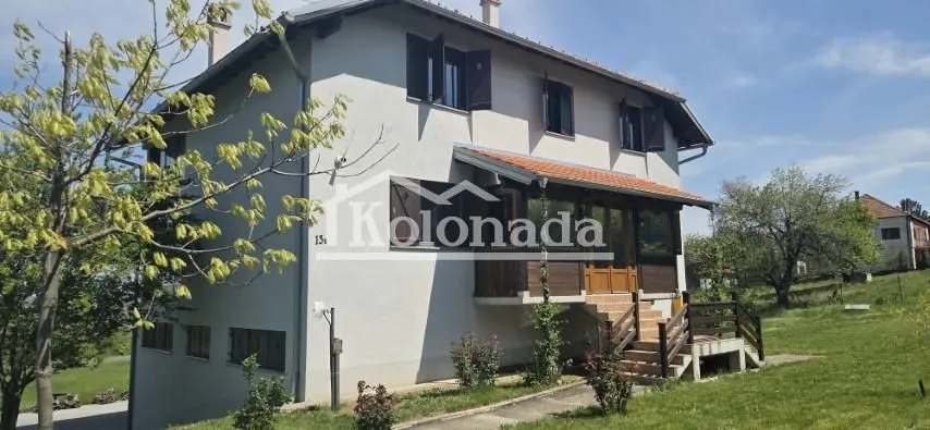 Prodaja, kuća, 325m², Sopot, Beograd