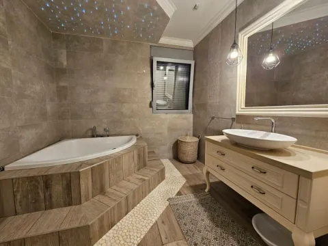 Rent, three bedroom apartment, 150m², Gorica C, Podgorica - image 13