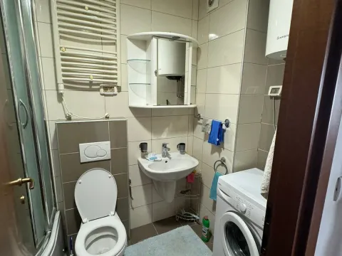 Izdavanje, jednosoban stan, 54m², City Kvart, Podgorica - image 4