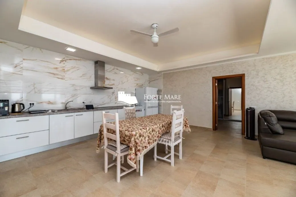 Sale, three bedroom apartment, 213m², Topla, Herceg Novi