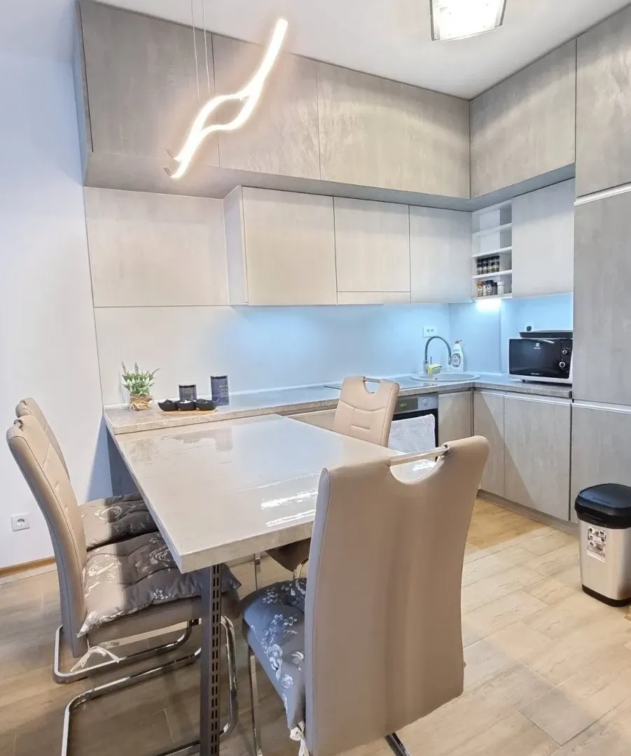 Rent, one bedroom apartment, 45m², Bijeli Do, Budva