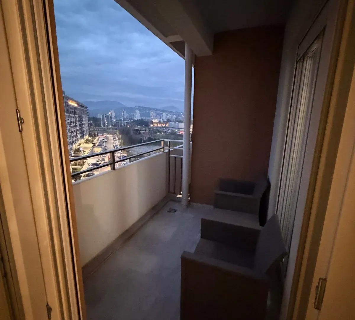 Izdavanje, jednosoban stan, 49m², Central Point, Podgorica