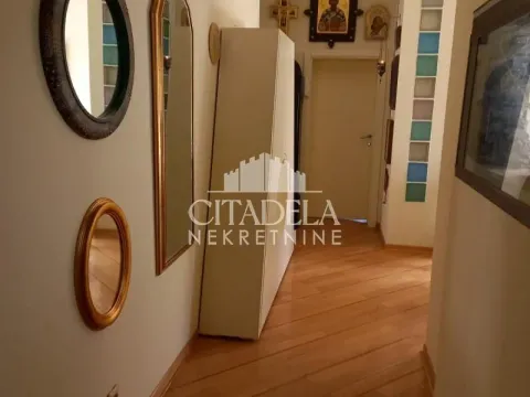 Izdavanje, trosoban stan, 110m², Zemun Kalvarija, Zemun Sve Podlokacije - image 9