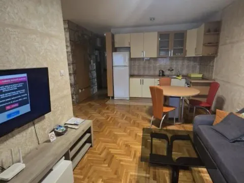 Izdavanje, jednosoban stan, 44m², Centar, Novi Sad - image 2