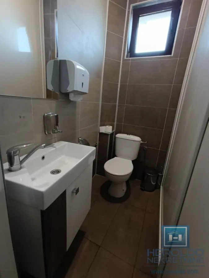 Sale, office space, 300m², Centar, Jagodina
