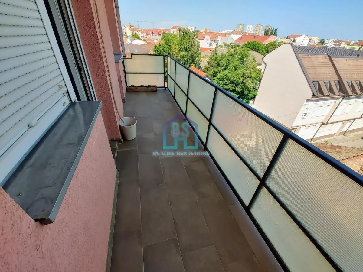 Prodaja, trosoban stan, 74m², Stari grad, Novi Sad
