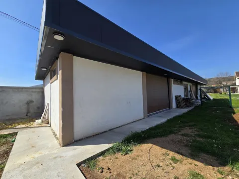 Rent, house, 434m², Farmaci, Podgorica - image 24