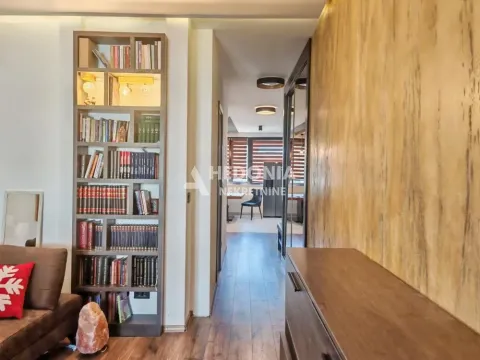 Rent, three bedroom apartment, 98m², Stari Grad, Beograd - image 2