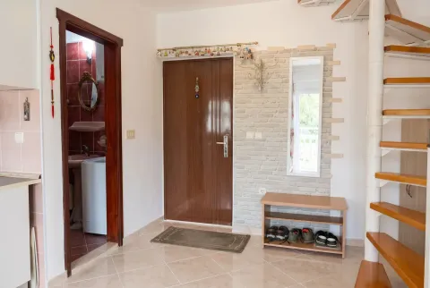Prodaja, četvorosoban stan, 63m², Rafailovići, Budva - image 4