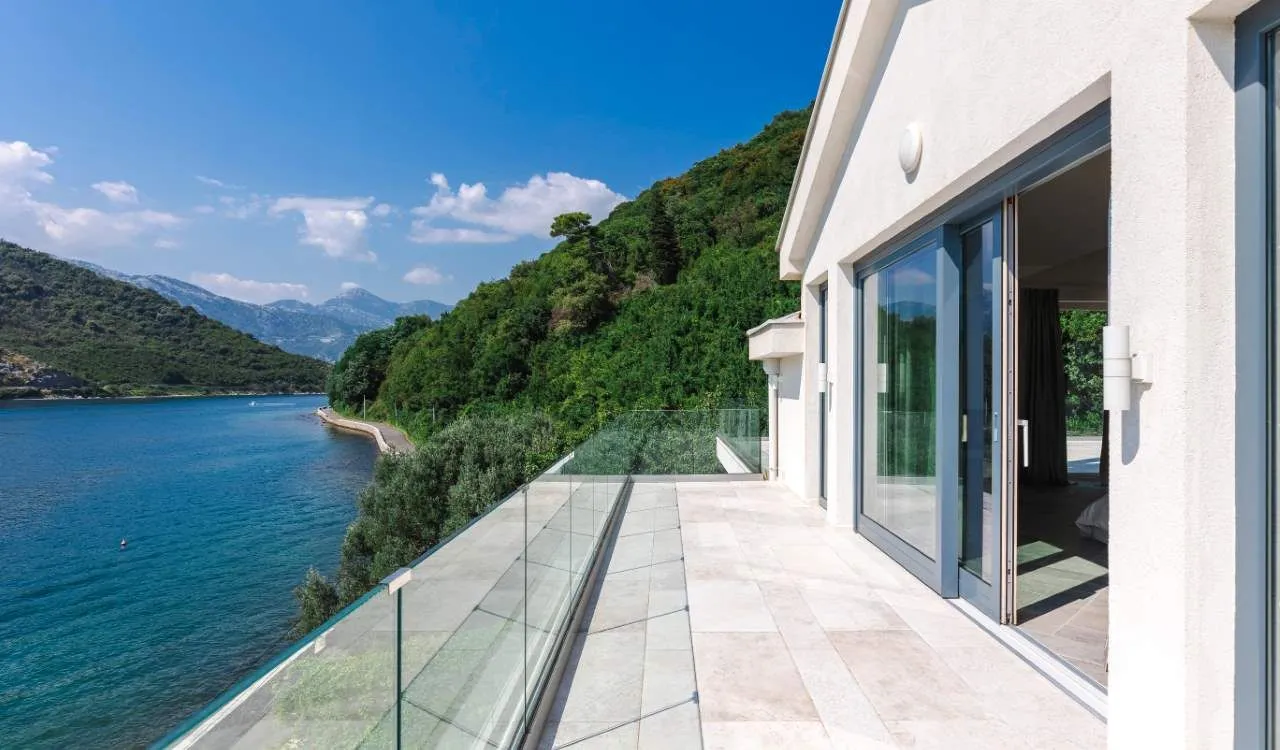 Sale, house, 423m², Lepetani, Tivat