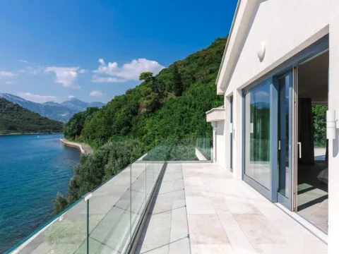 Prodaja, kuća, 423m², Tivat, Crna Gora - image 32