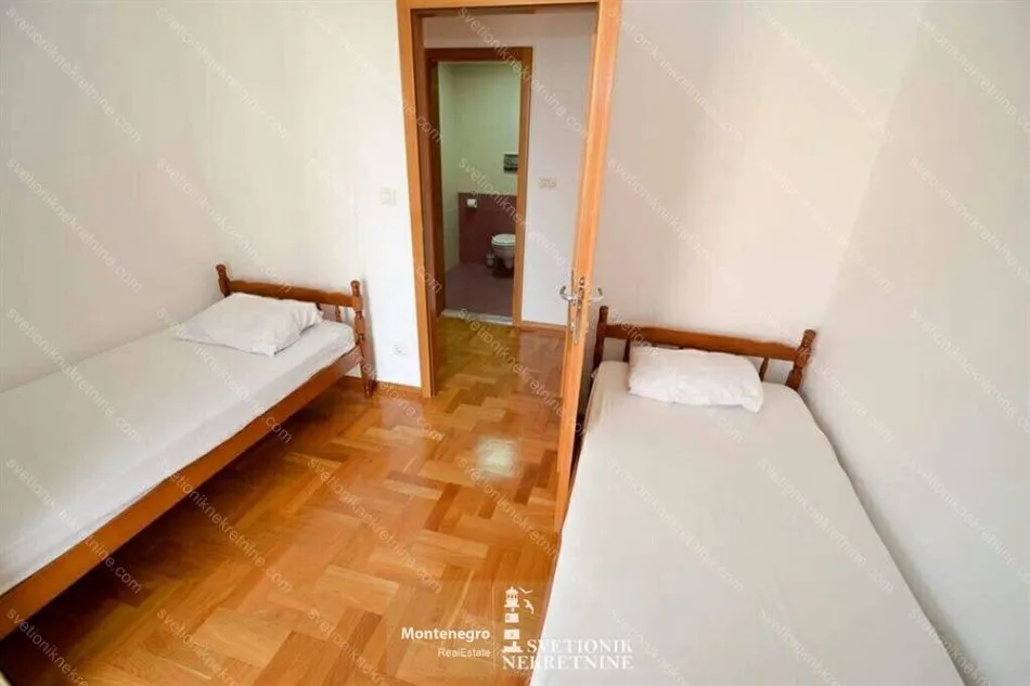 Prodaja, dvosoban stan, 72m², Đenovići, Herceg Novi