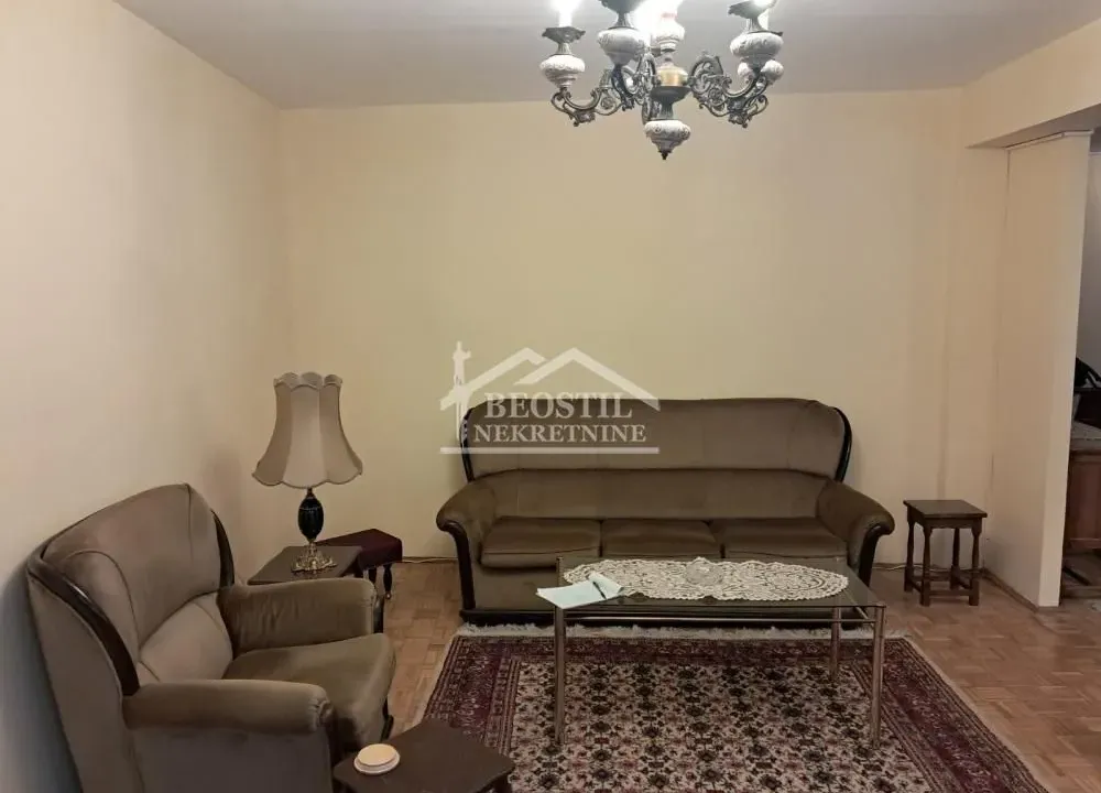 Izdavanje, četvorosoban stan, 110m², Kalenić Pijaca, Vračar Sve Podlokacije