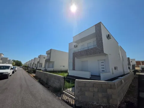 House for Sale, 201m2, Ulcinj House for Sale, 201m2, Ulcinj