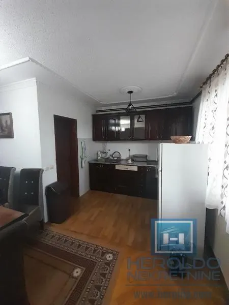 Prodaja, kuća, 325m², Solaris, Jagodina