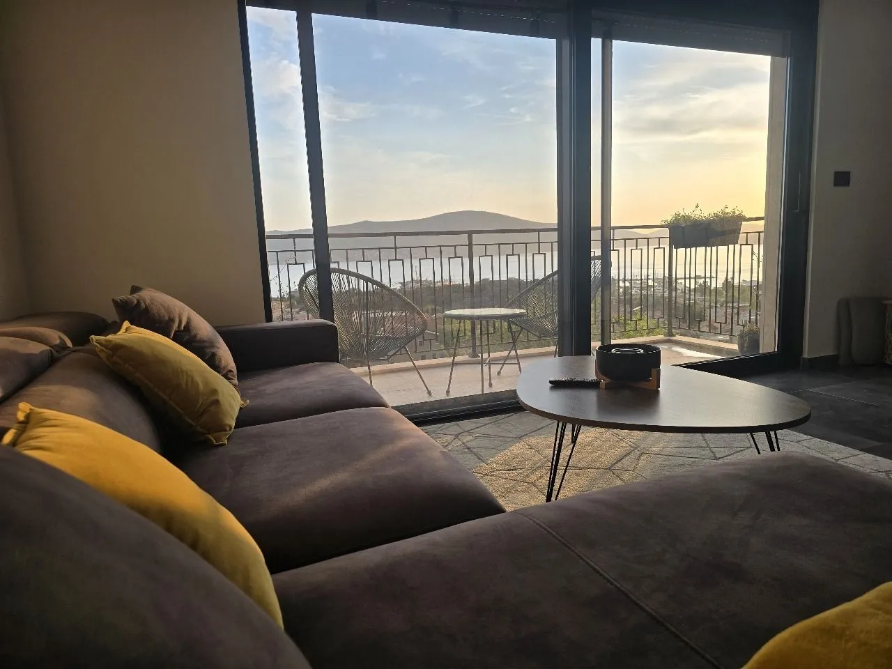 Prodaja, dvosoban stan, 55m², Mažina, Tivat