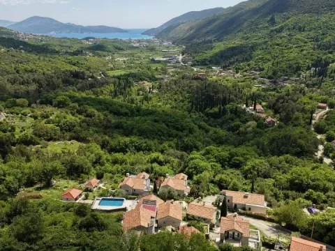 Prodaja, plac, 661m², Herceg Novi, Crna Gora - image 15