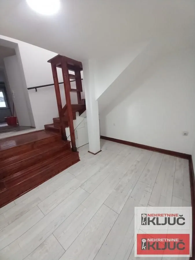 Prodaja, dvosoban stan, 50m², Petrovaradin, Novi Sad