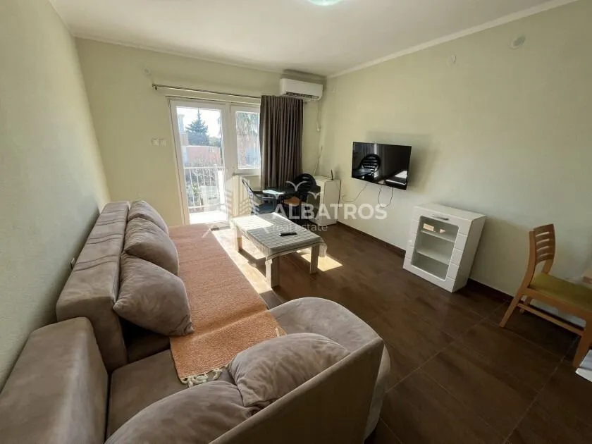 Rent, one bedroom apartment, 48m², Šušanj, Bar