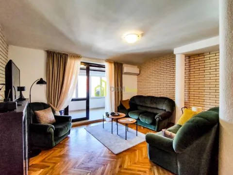 Prodaja, dvosoban stan, 75m², Centar, Podgorica - image 3