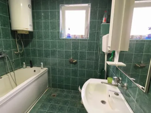 Prodaja, kuća, 330m², Boleč, Grocka - image 15