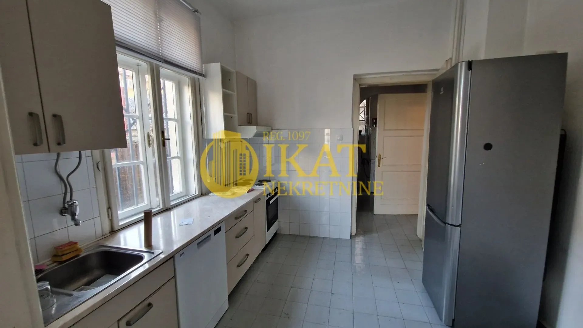 Izdavanje, kuća, 330m², Senjak, Beograd