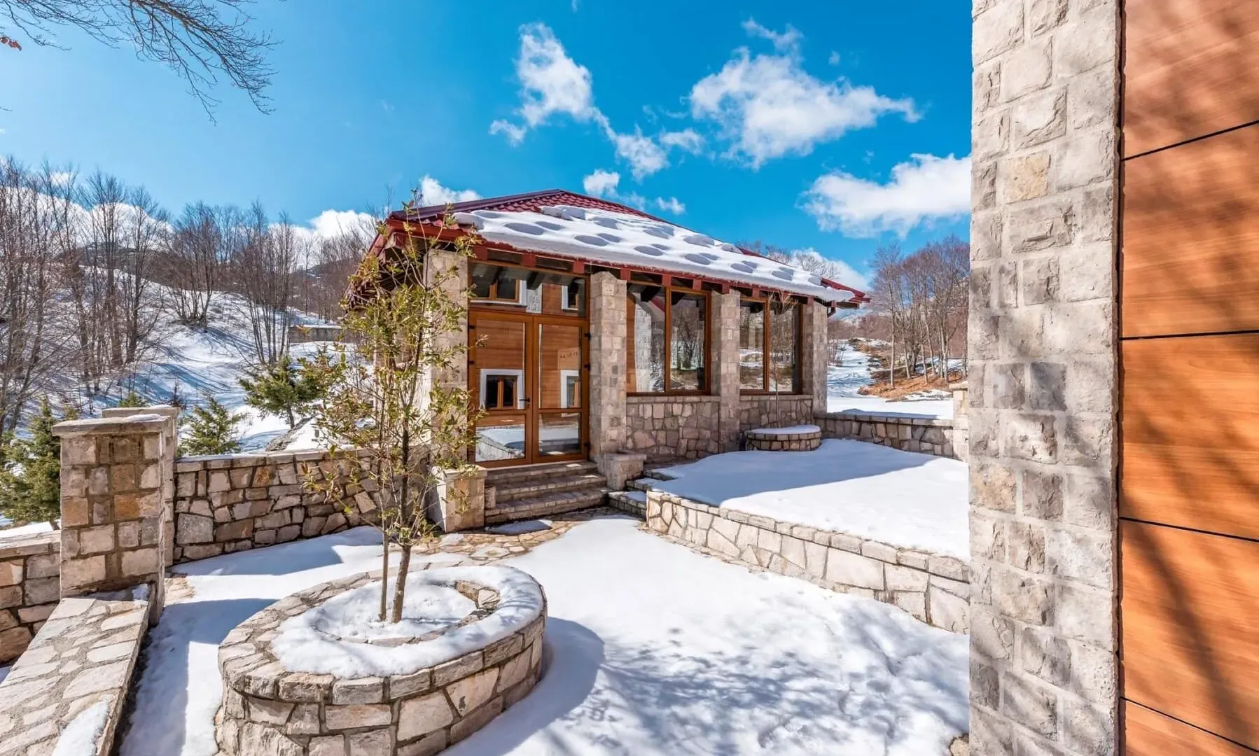 Prodaja, kuća, 402m², Ivanova Korita, Cetinje