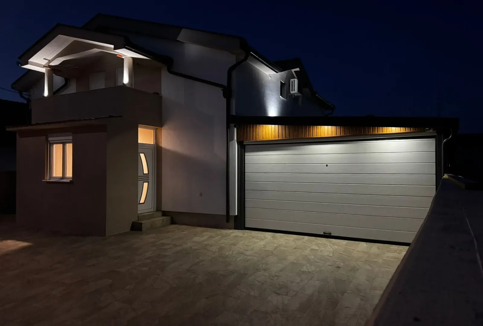 Sale, house, 200m², Karaburško Polje, Podgorica