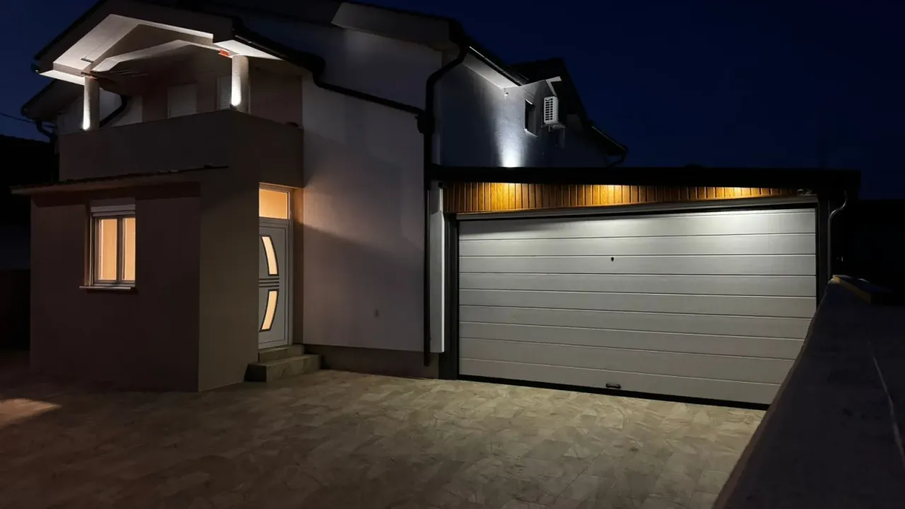 Sale, house, 200m², Karaburško Polje, Podgorica