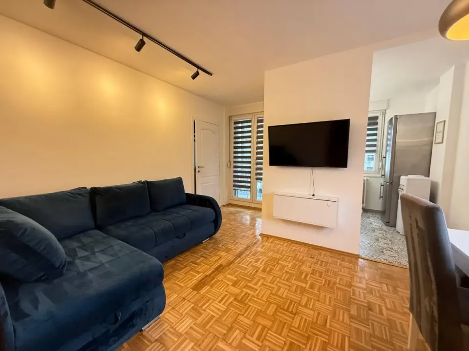 Sale, apartment, 40m², Bulevar Oslobodjenja, Novi Sad Sve Podlokacije