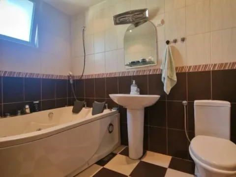 Sale, two bedroom apartment, 70m², Petrovac, Budva - image 9