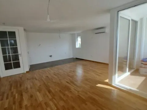 Prodaja, trosoban stan, 93m², Blok 5, Podgorica - image 6