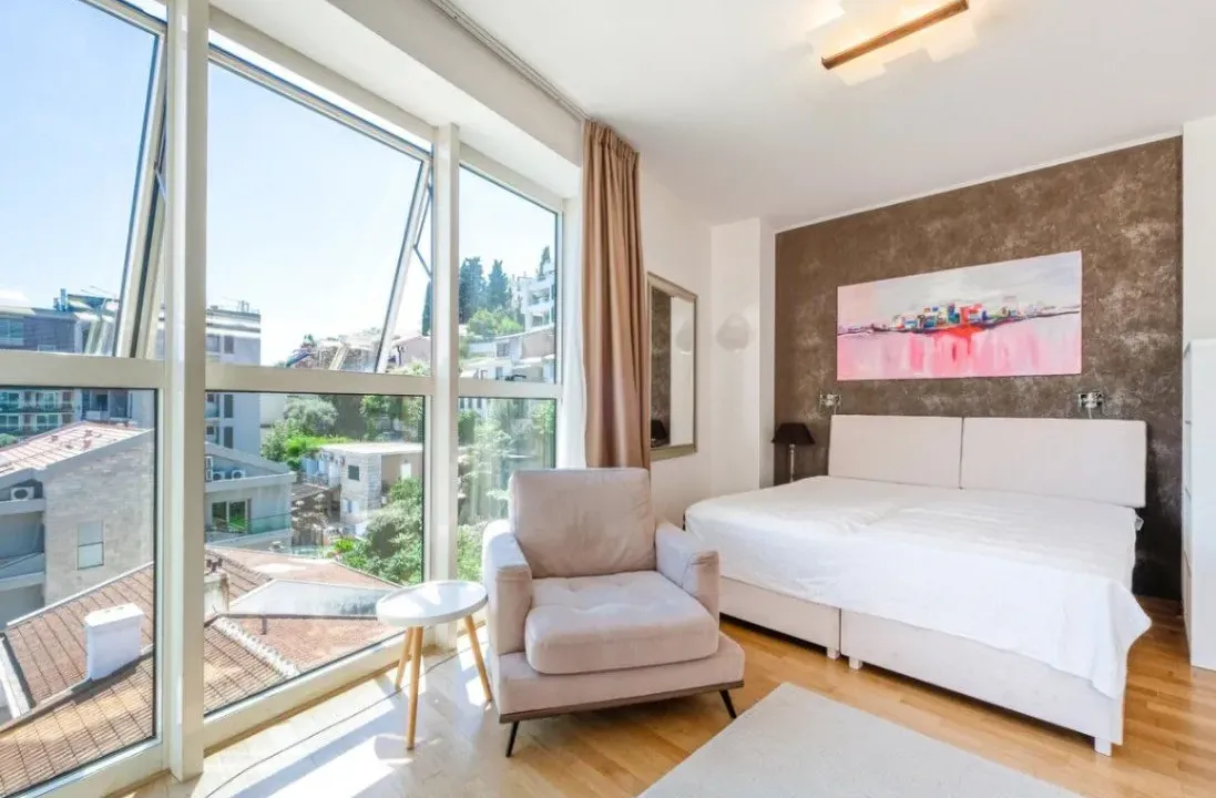 Prodaja, dvosoban stan, 75m², Centar, Budva