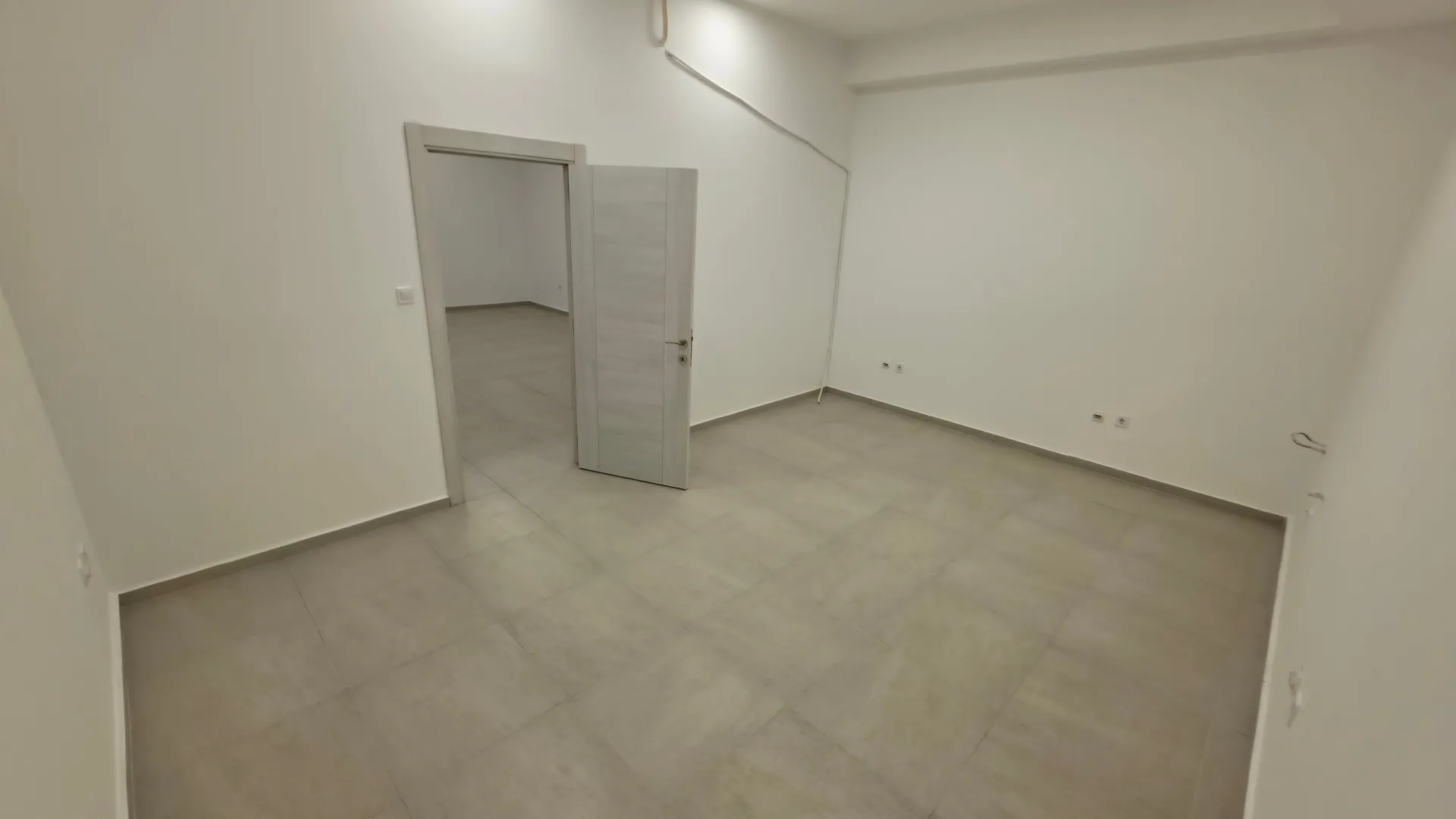 Rent, office space, 115m², Blok 9, Podgorica