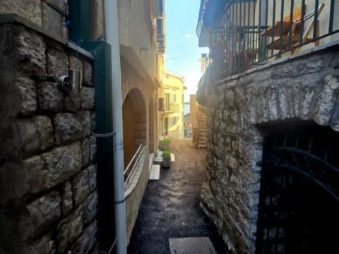 Prodaja, trosoban stan, 48m², Rafailovići, Budva - image 3