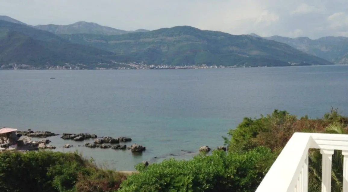 Prodaja, kuća, 176m², Krašići, Tivat