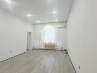 Izdavanje, poslovni prostor, 26m², Senjak, Beograd - image 3